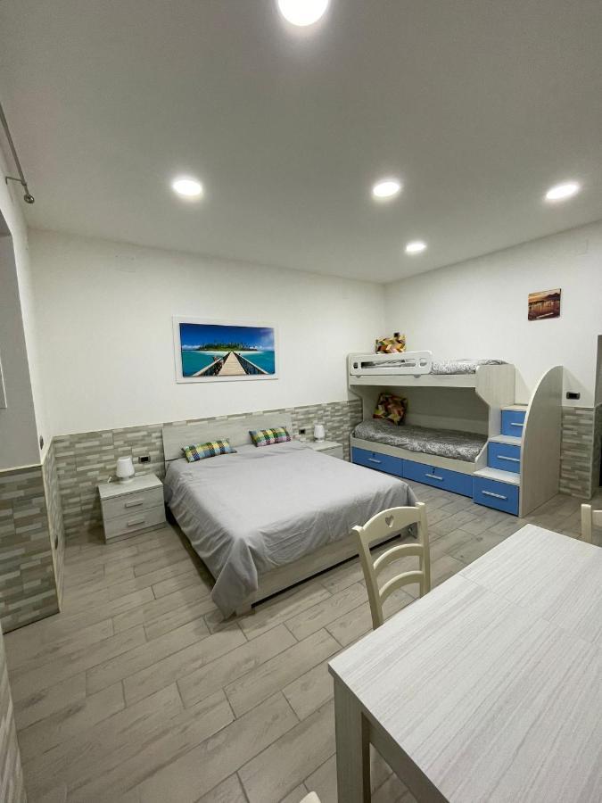 Casa Vacanze Luisa نابولي المظهر الخارجي الصورة