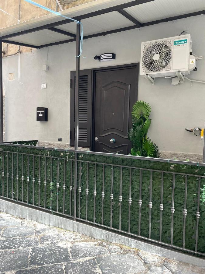 Casa Vacanze Luisa نابولي المظهر الخارجي الصورة