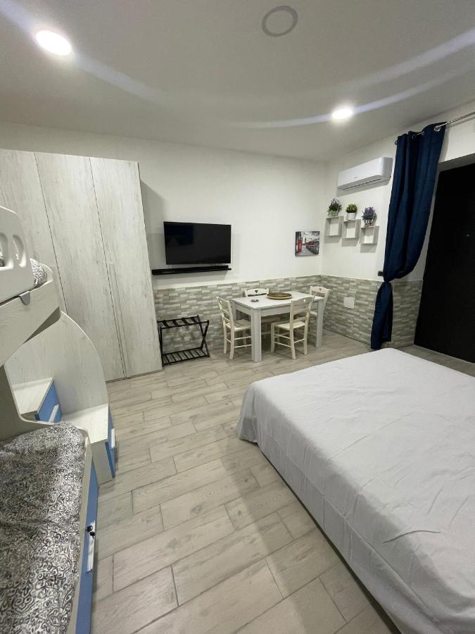 Casa Vacanze Luisa نابولي المظهر الخارجي الصورة